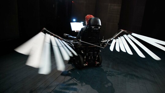 Ο «Θουκυδίδης» της Άννας Κοκκίνου ολοκληρώνει τις παραστάσεις του