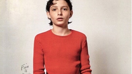 Ο Finn Wolfhard του Stranger Things θα πρωταγωνιστήσει στην κινηματογραφική μεταφορά της «Καρδερίνας»