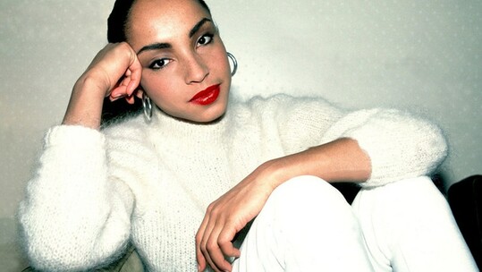 H Sade επιστρέφει στη μουσική μετά από 7 χρόνια