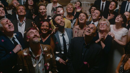 Οι σκηνοθέτες του «Άθικτοι» επιστρέφουν με το ξεκαρδιστικό «Έτσι Είναι η Ζωή»