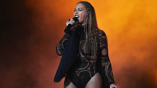 Η Beyonce και ο Kendrick Lamar εντυπωσιάζουν στα βραβεία BET