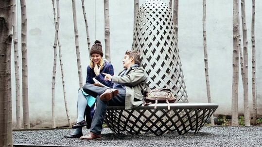 Η Μάγκι Έχει Σχέδιο: Δείτε αποκλειστικά από το lifo.gr ένα βίντεο με συνεντεύξεις των πρωταγωνιστών