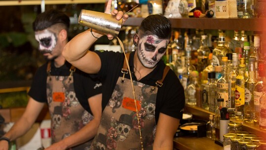 Τα Amigos ετοιμάζουν fiesta για την «Día de los Muertos»