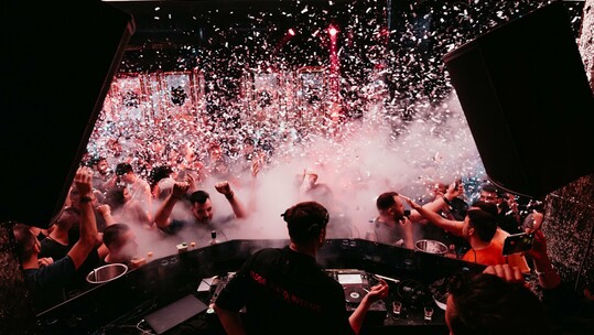 Dybbuk: Μια ιστορία clubbing 11 ετών, που συνδέεται με την ιστορία της house σκηνής