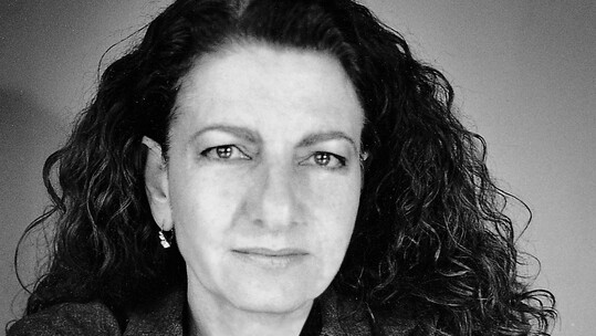 Η Ρέα Γαλανάκη παρουσιάζει το νέο της βιβλίο στον Ιανό