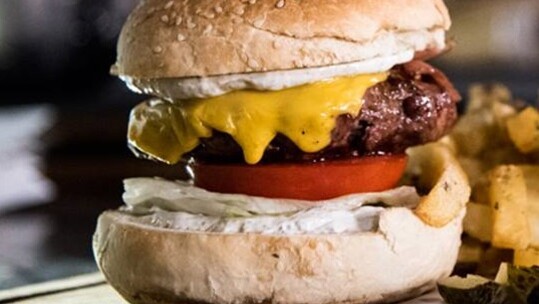 Η Τετάρτη είναι η μέρα των burger lovers στον Άμπακο