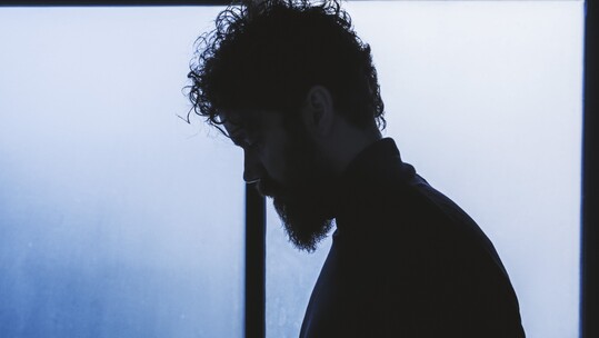 Ο Theodore σε μια μεγάλη συναυλία στην Τεχνόπολη