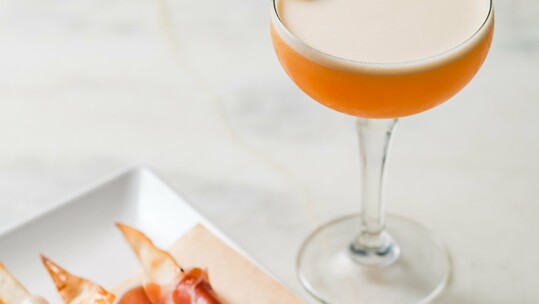 Ειδικό μενού για early drinks ετοίμασε το Athénée