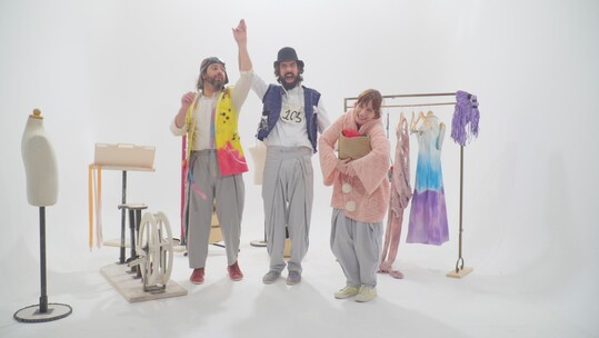 «O Ραφτάκος των λέξεων» Η sold out παράσταση της θεατρικής ομάδας ΜΙΚΡΟΣ ΝΟΤΟΣ έρχεται ξανά στο σπίτι σας