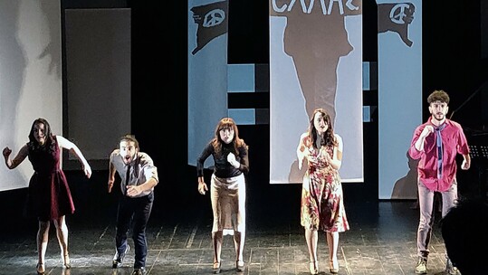 «Viral Thess»: Η παράσταση που κάνει Viral την Θεσσαλονίκη έρχεται από το Μικρό Βορρά σε διαδικτυακή προβολή 