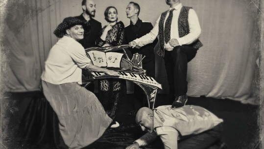 Ο mπάτλερ | Μια Κωμωδία Βωβού Κινηματογράφου το 2021 στο Θέατρο Χυτήριο