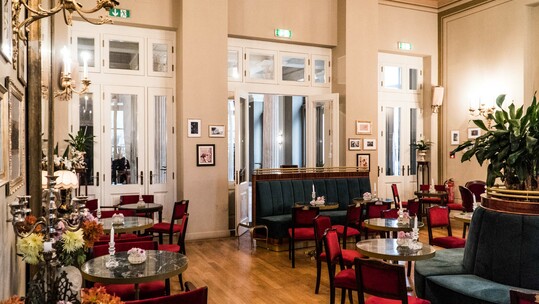 Μουσικοί αντικατοπτρισμοί στο Foyer Café Bistrot Δημοτικό Θέατρο Πειραιά