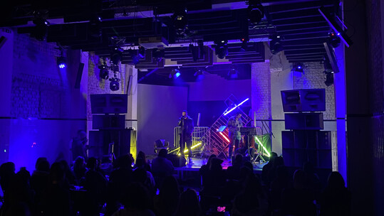  Μία σειρά από ποιητικές performances με τίτλο ‘’DeathStars’’ στο Ρομάντζο