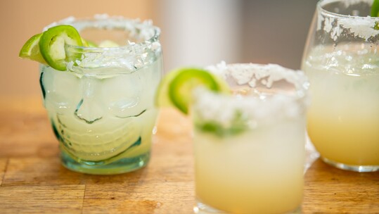 Volcán De Mi Tierra Tequila: Volcán Margarita & Oysters Parties στο Barro Negro