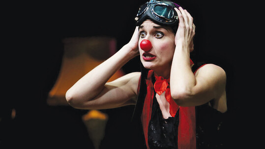 Στο Μικρό Θέατρο Κεραμεικού ανεβαίνουν φέτος τρεις πολύ ενδιαφέρουσες παραστάσεις