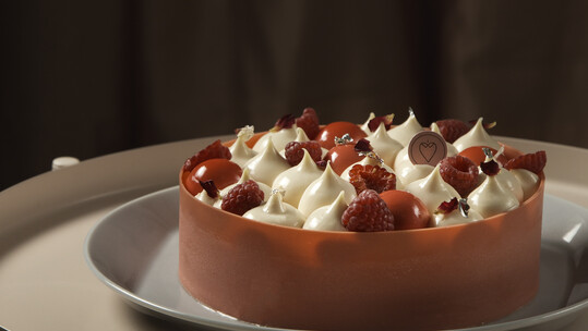 Celebration Brunch στο Athénée με τις γλυκιές απολαύσεις της Madame Fraise