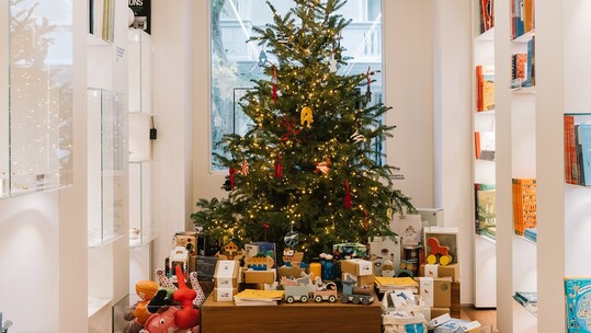 Χριστούγεννα στο Cycladic Shop με μοναδικές δημιουργίες από σύγχρονους Έλληνες και ξένους σχεδιαστές