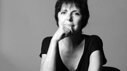 Οι Μητέρες: Σημαντική λογοτεχνία από την Τεοντόρα Ντίμοβα