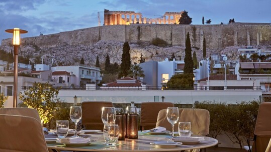 To Point-A, το ωραιότερο rooftop της Αθήνας για δείπνο και cocktails είναι και πάλι μαζί σας