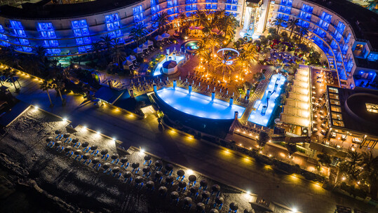 "Feel the Magic" Στο Club Hotel Casino Loutraki - Ένα Μαγικό Ταξίδι Τύχης και Διασκέδασης