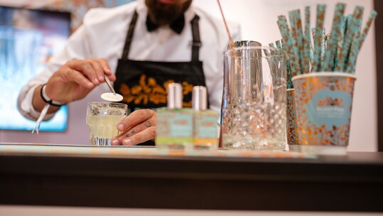 Athens Bar Week 2024: Τα καλύτερα μπαρ του κόσμου καταλαμβάνουν την Αθήνα