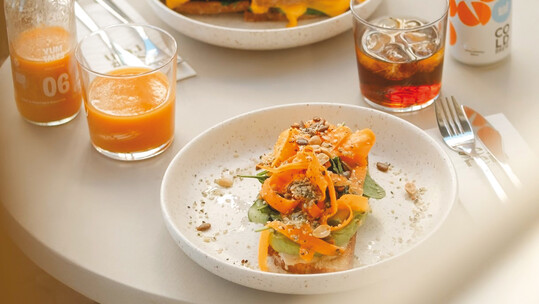 Serein: Το minimal spot που φέρνει μια εμπειρία χαλάρωσης στο κέντρο του Περιστερίου