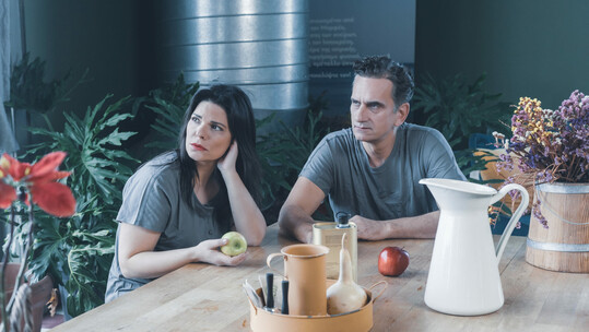 Σκηνές από ένα Γάμο: Η παράσταση που αγαπήθηκε από το κοινό επιστρέφει στο Θέατρο Χώρα