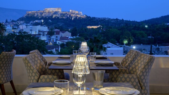 Γιορτάστε την αγάπη στα Athenaeum Hotels