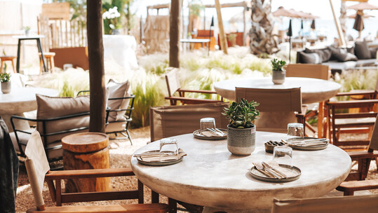 The C-Beach Restaurant: Η γεύση του καλοκαιριού στην αθηναϊκή ριβιέρα
