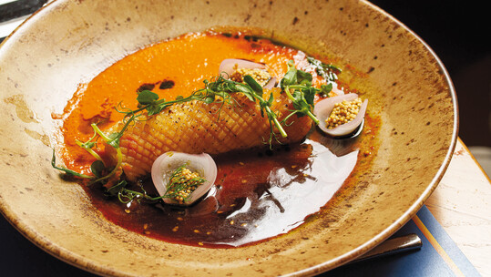 Amber: Η σύγχρονη ελληνική κουζίνα συναντά το sushi