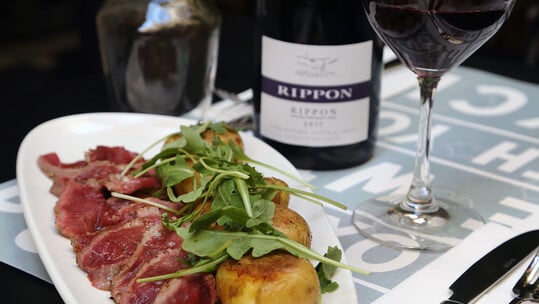 To Psyche Wine Bistro γιορτάζει τα 3 χρόνια του με ένα ξεχωριστό πάρτι 