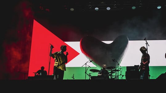 IDLES & Fontaines DC ένωσαν τη μουσική τους υπέρ της Παλαιστίνης