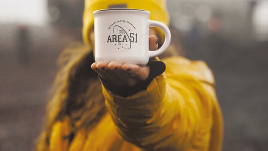 AREA 51 Artisan Coffee Roasters: Το project της KAFEA TERRA που έκανε την εμπειρία των specialty single origin coffees μέρος της ζωής μας