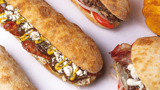 Ψυχιατρείο: Η «τρέλα» πάει στο street food spot της Ηλιούπολης