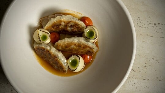 Γεύση, πόλη, δημιουργία: Το νέο μενού του Anthes αλλάζει την εμπειρία της Αθήνας