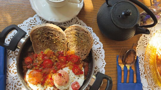 Sebil Coffee & Cocktails: Ένα elegant στέκι που μυρίζει παλιά Θεσσαλονίκη