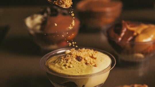 Choureal: Το προφιτερόλ έγινε ιεροτελεστία