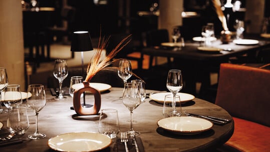 Chalet Politeia: Γευστικές βόλτες και συναντήσεις σε έναν εμβληματικό χώρο