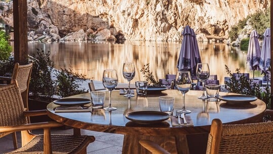 Ramen Weekends στο AbraOvata στη Λίμνη Βουλιαγμένης