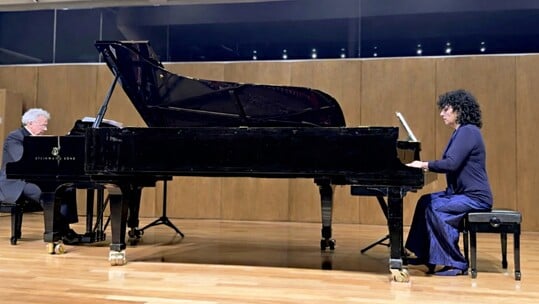 Το ΙΕΜΚ στηρίζει τον κύκλο συναυλιών «Νίκος Σκαλκώτας: Ελληνικοί Χοροί για δύο πιάνα»