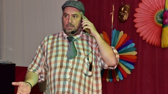 Το «ΡΙΖΙΛ ΓΙΝΙΚΑΜΙ» με τον Κώστα Γόνη για τρεις τελευταίες παραστάσεις