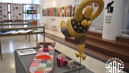 Skateboard Art Crimes: Η τέχνη κυλάει πάνω σε μια σανίδα skateboard