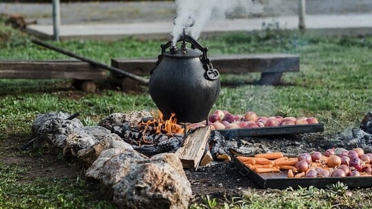 Brera x Nomade et Sauvage: Η φωτιά επιστρέφει στο κέντρο της Αθήνας