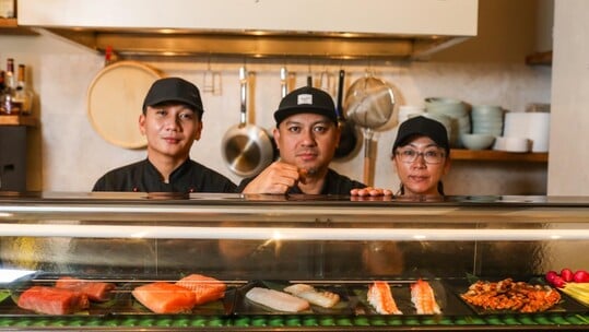 «Drunk Duck»: Η νέα γευστική εμπειρία σούσι που ανεβάζει τον πήχη στην ασιατική κουζίνα