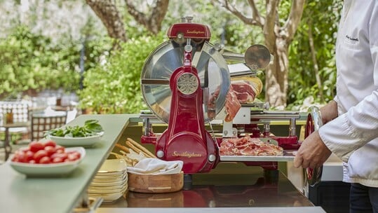 Atrium of Alexander’s Lounge: Η θερινή σεζόν ξεκινά με ένα μοναδικό wine dinner