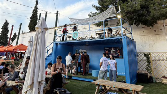 Στην αυλή της Allwyn, το Athens Street Food Festival γίνεται κάτι παραπάνω από μια γευστική εμπειρία