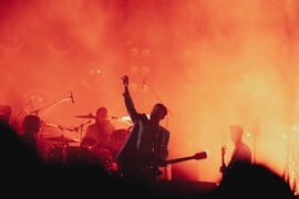 Οι Kings of Leon ακυρώνουν συναυλίες: «Είχα ένα φρικτό ατύχημα» λέει ο Followill