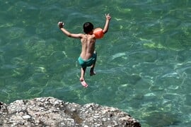 Καιρός - Τσατραφύλλιας: Ξεκινά παρατεταμένη ζέστη για αρκετές ημέρες από την Κυριακή