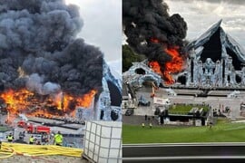 Η σκηνή του Tomorrowland τυλίχτηκε στις φλόγες λίγο πριν την έναρξη του φεστιβάλ