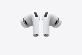 Η Apple αποκλείει τους Ευρωπαίους χρήστες από τη νέα λειτουργία ζωντανής μετάφρασης των AirPods Pro